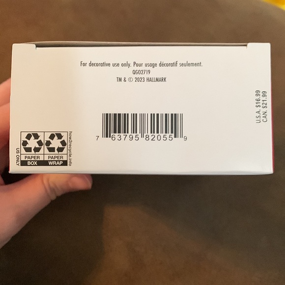 Hallmark Keepsake Baby’s First Christmas Penguin. - Picture 4 of 10